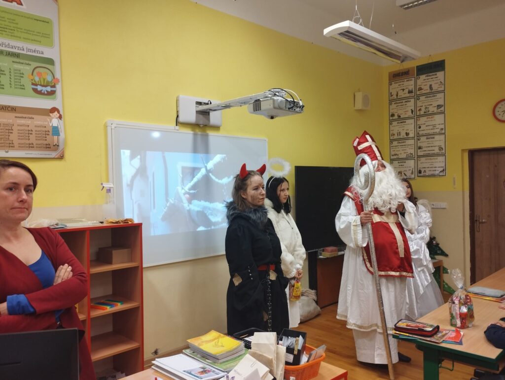 Posloucháme písničku