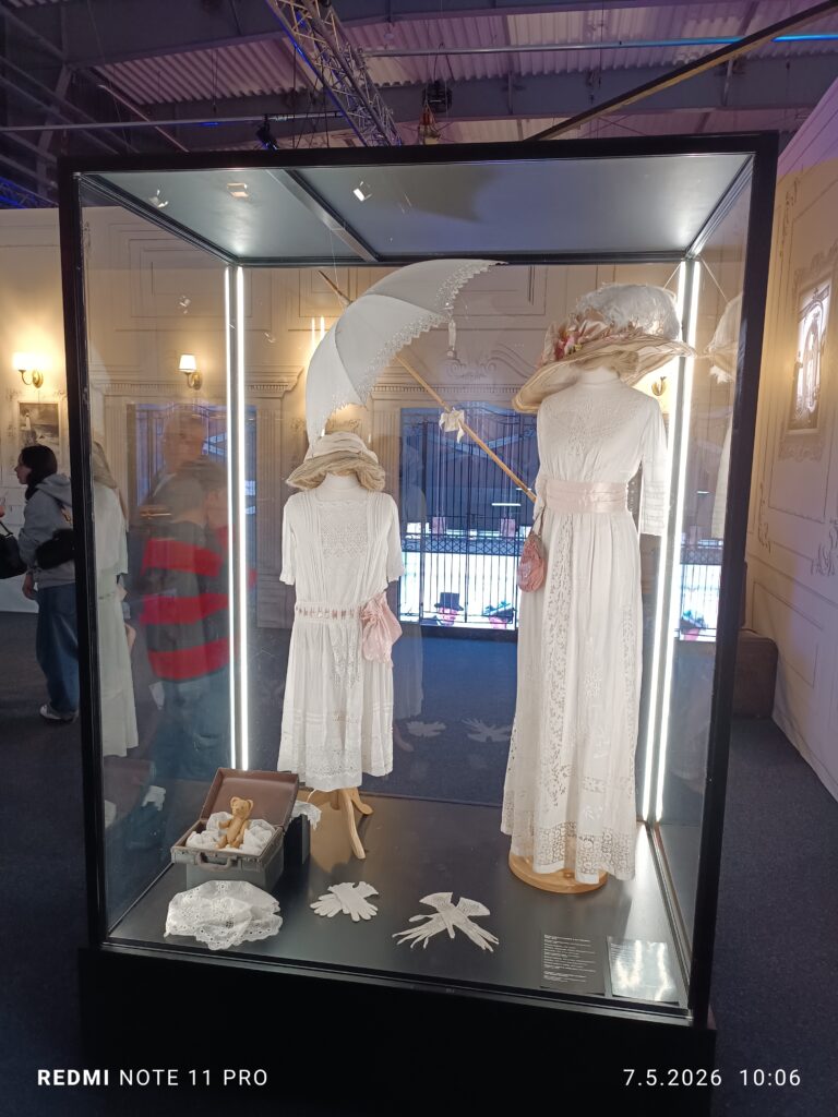Móda pro malé i velké dámy